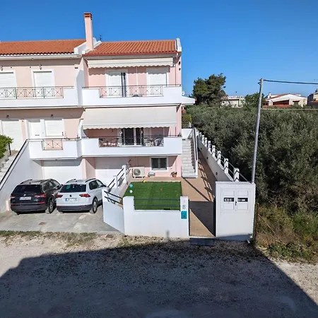 On The Σπίτι διακοπών Perigialion