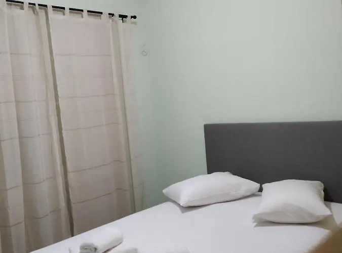 On The * Periyiálion